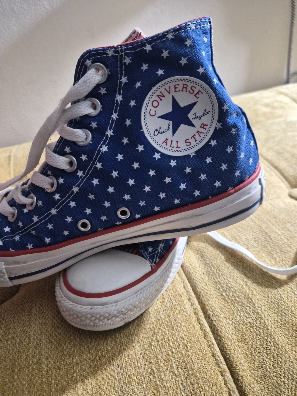 Converse Chuck Taylor All Star Blue Star High-Top Sneakers